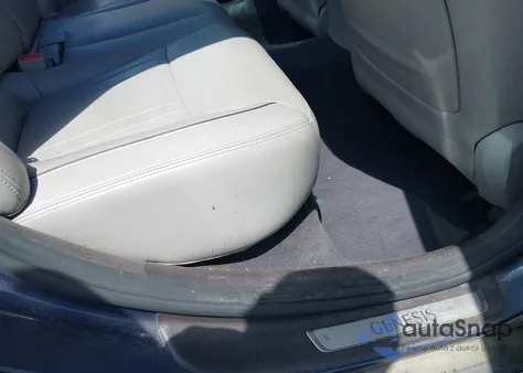 2015 Hyundai Genesis 3.8 from USA, damaged, VIN KMHGN4JE5FU102618